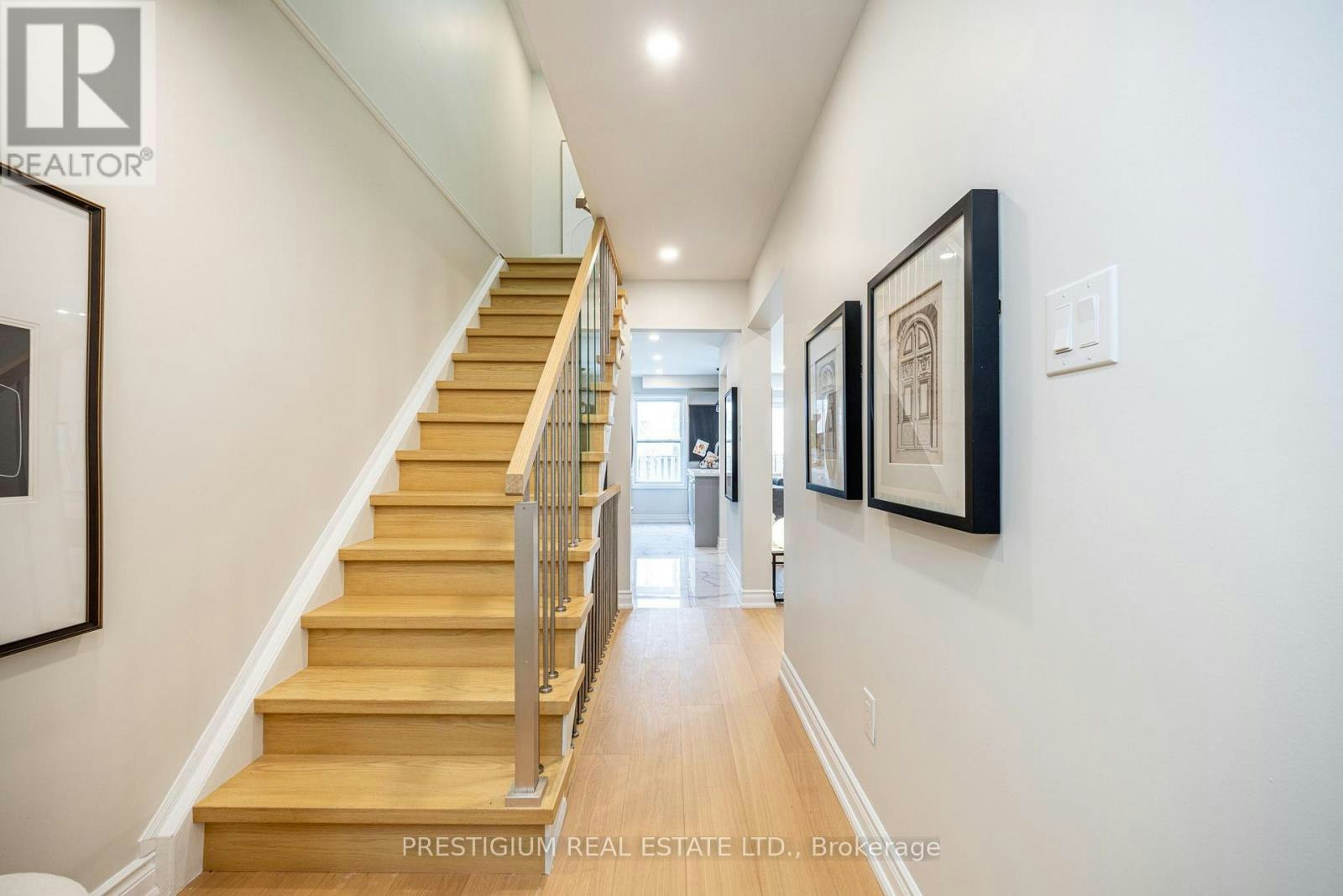 4094 Teakwood Drive, Mississauga, ON, L5C 3L6 - 2