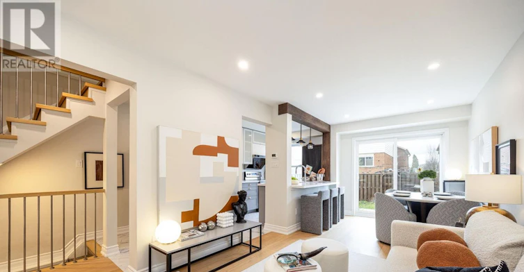 4094 Teakwood Drive, Mississauga, ON, L5C 3L6 - 4