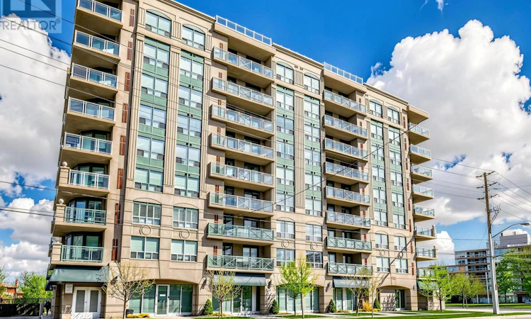 711-920 Sheppard Avenue W