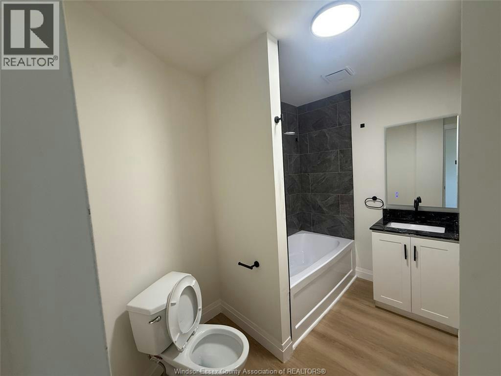 4-643 Pierre, Windsor, ON, N9A 2K3 - 2