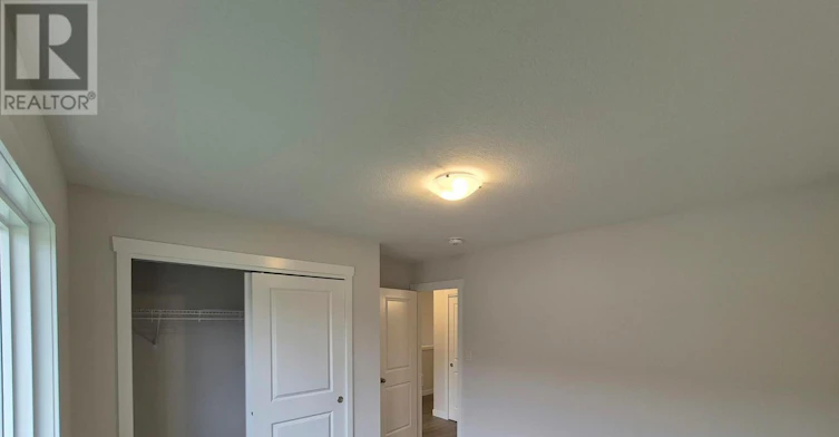 8 Beverly Street, Springwater, ON, L0L 1P0 - 7