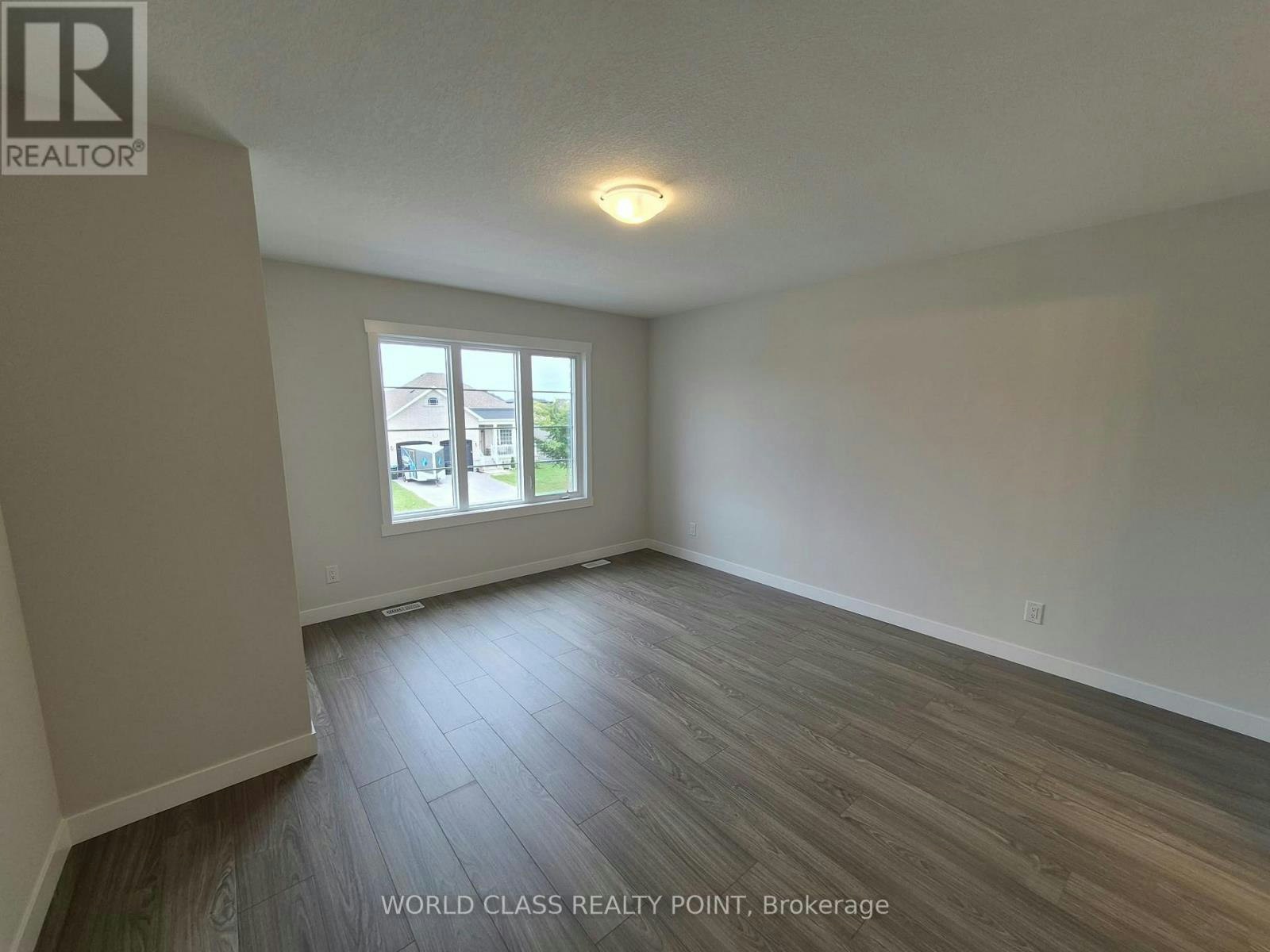 8 Beverly Street, Springwater, ON, L0L 1P0 - 29