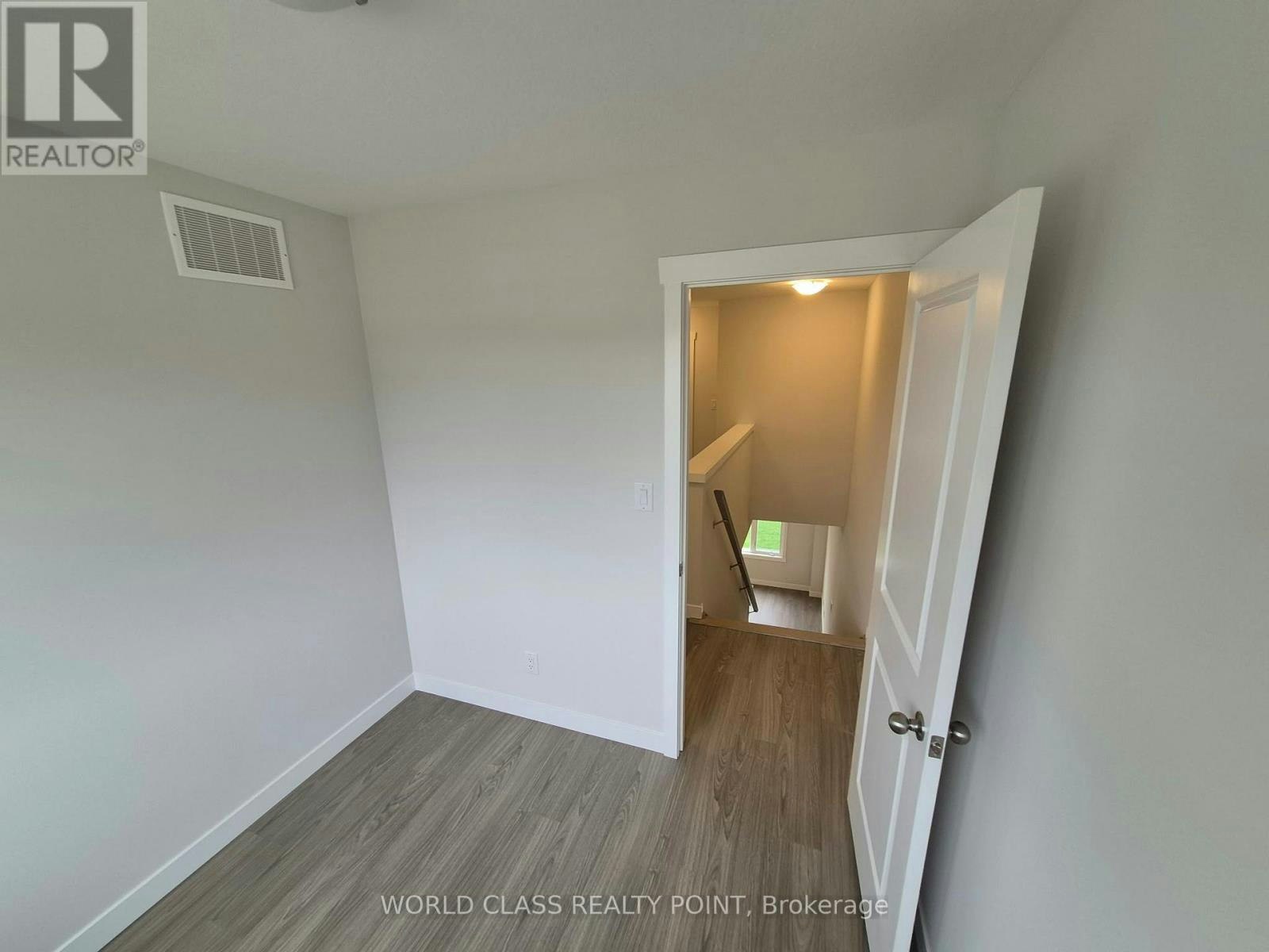 8 Beverly Street, Springwater, ON, L0L 1P0 - 28