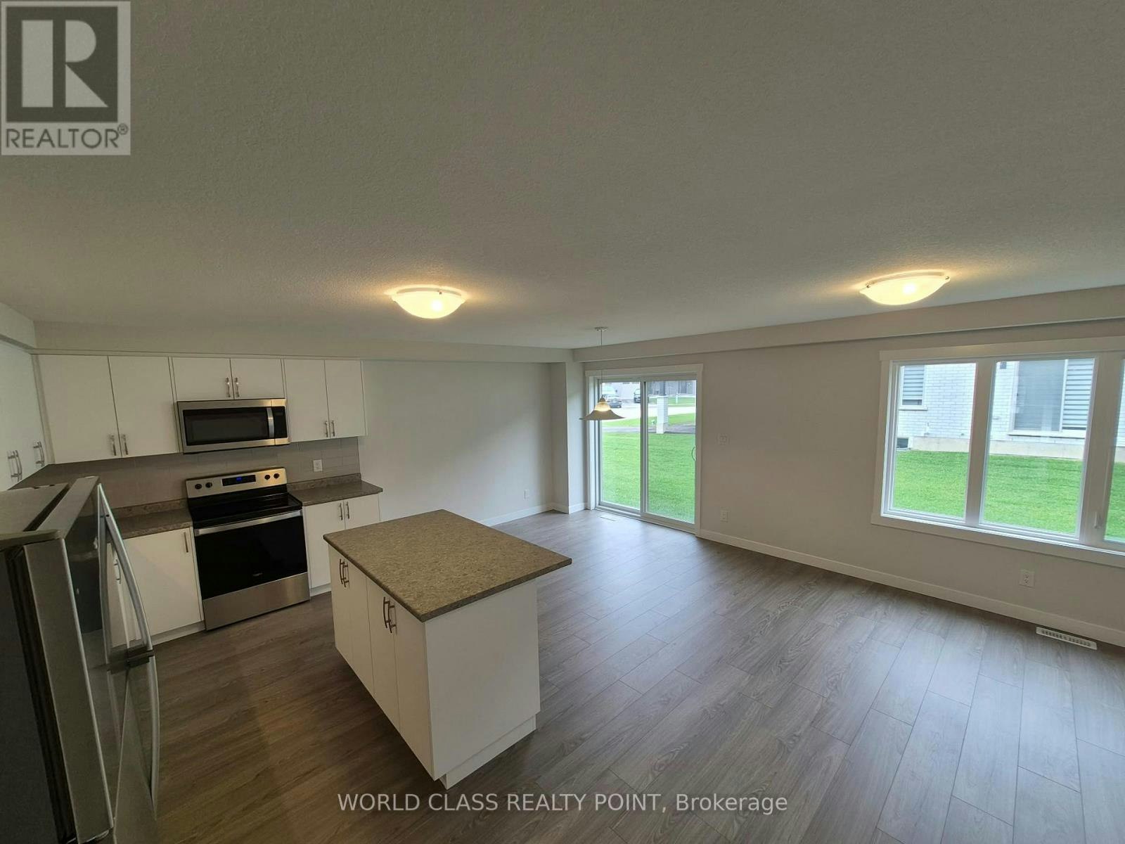 8 Beverly Street, Springwater, ON, L0L 1P0 - 3