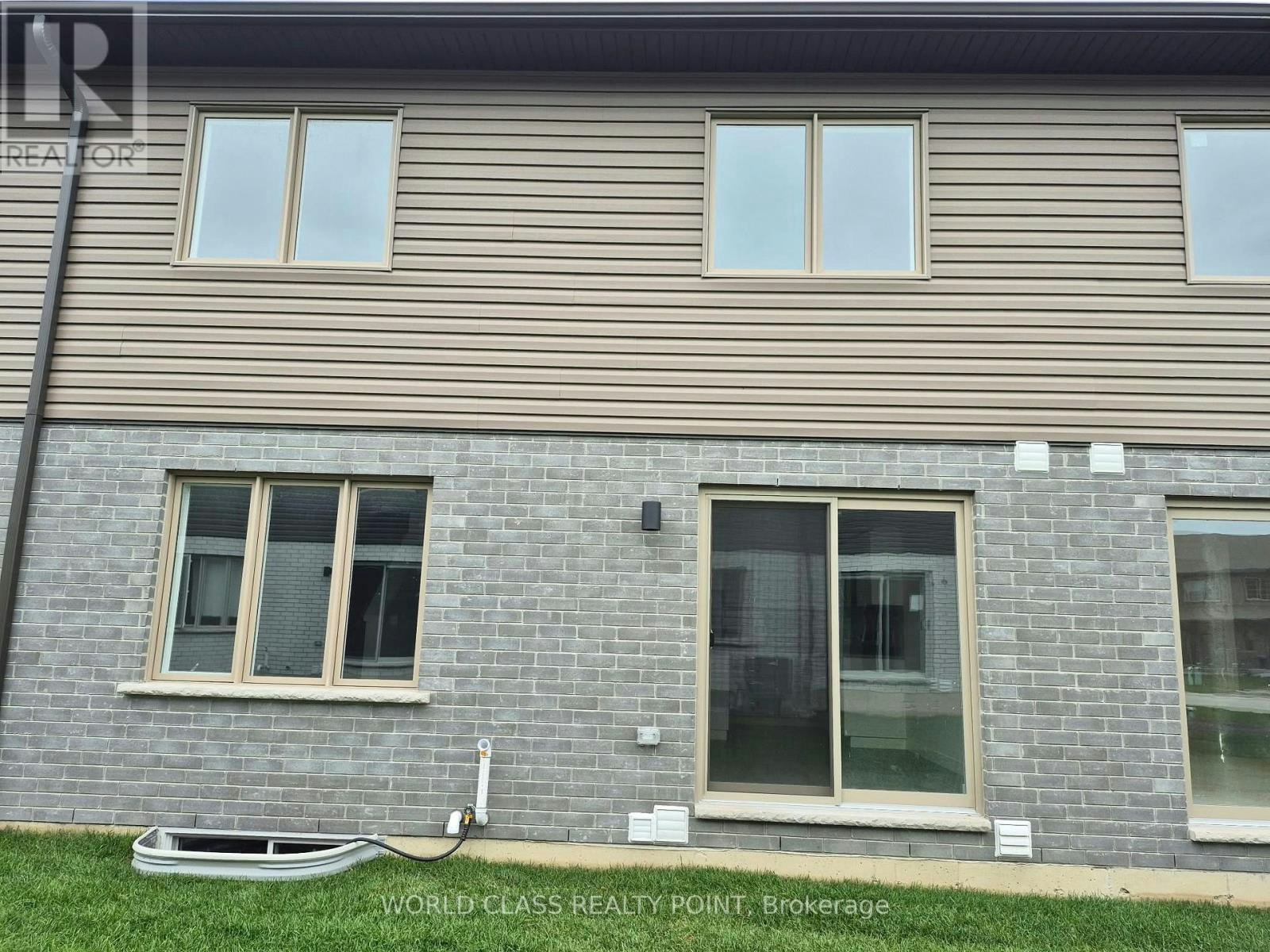 8 Beverly Street, Springwater, ON, L0L 1P0 - 12