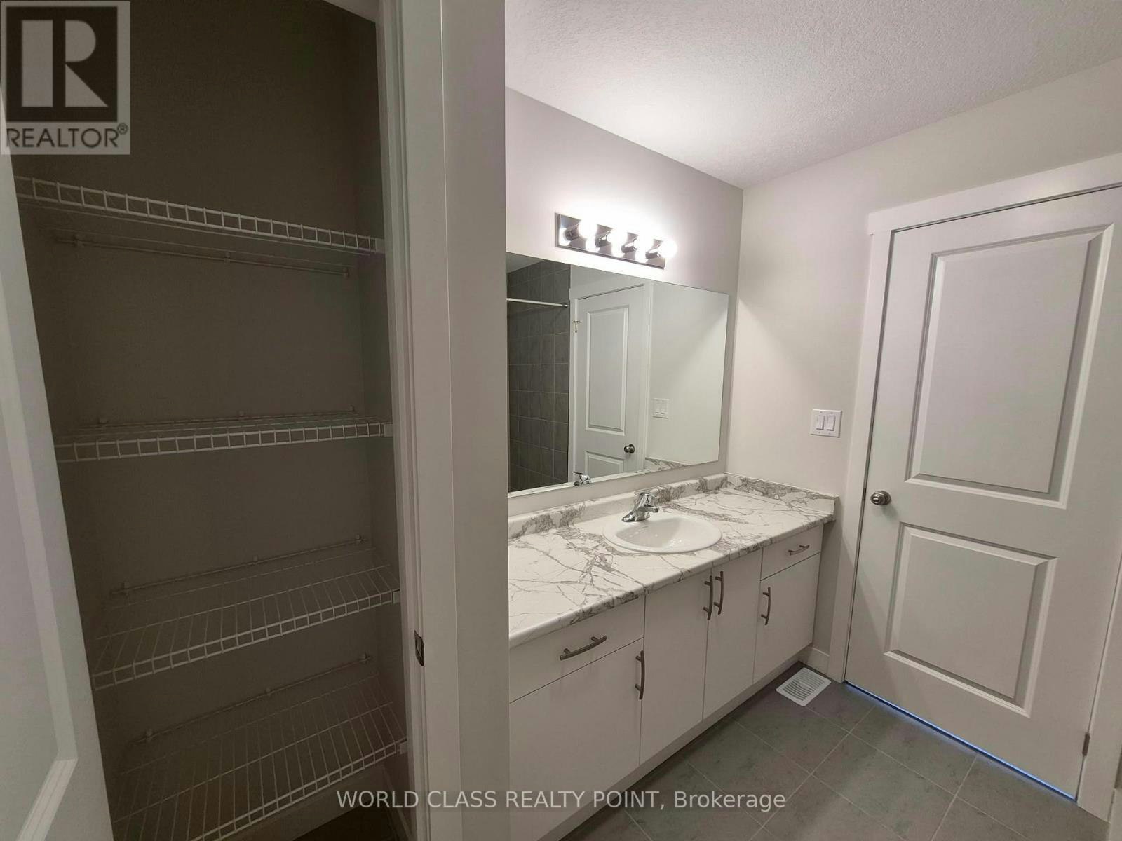 8 Beverly Street, Springwater, ON, L0L 1P0 - 44