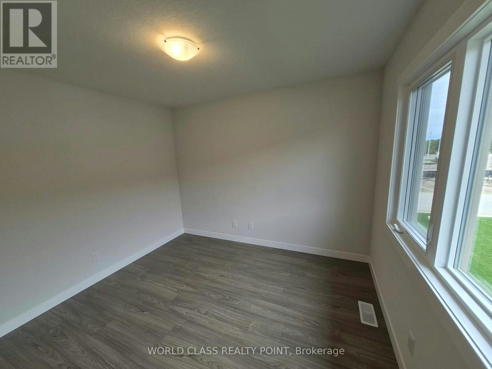 8 Beverly Street, Springwater, ON, L0L 1P0 - 19