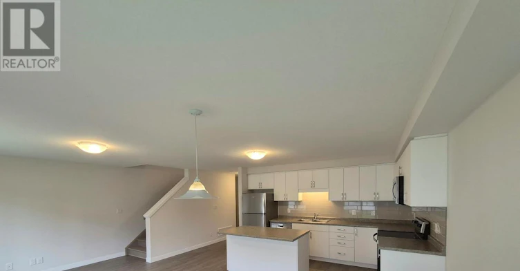 8 Beverly Street, Springwater, ON, L0L 1P0 - 2