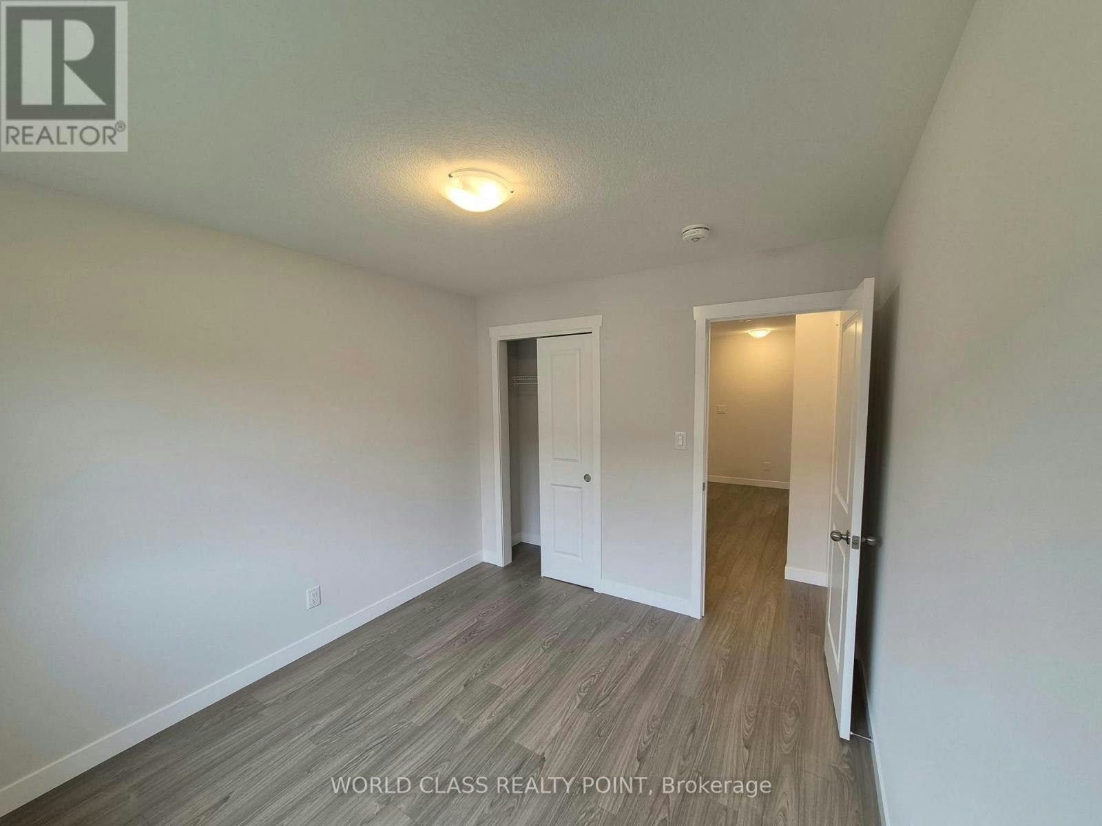 8 Beverly Street, Springwater, ON, L0L 1P0 - 18