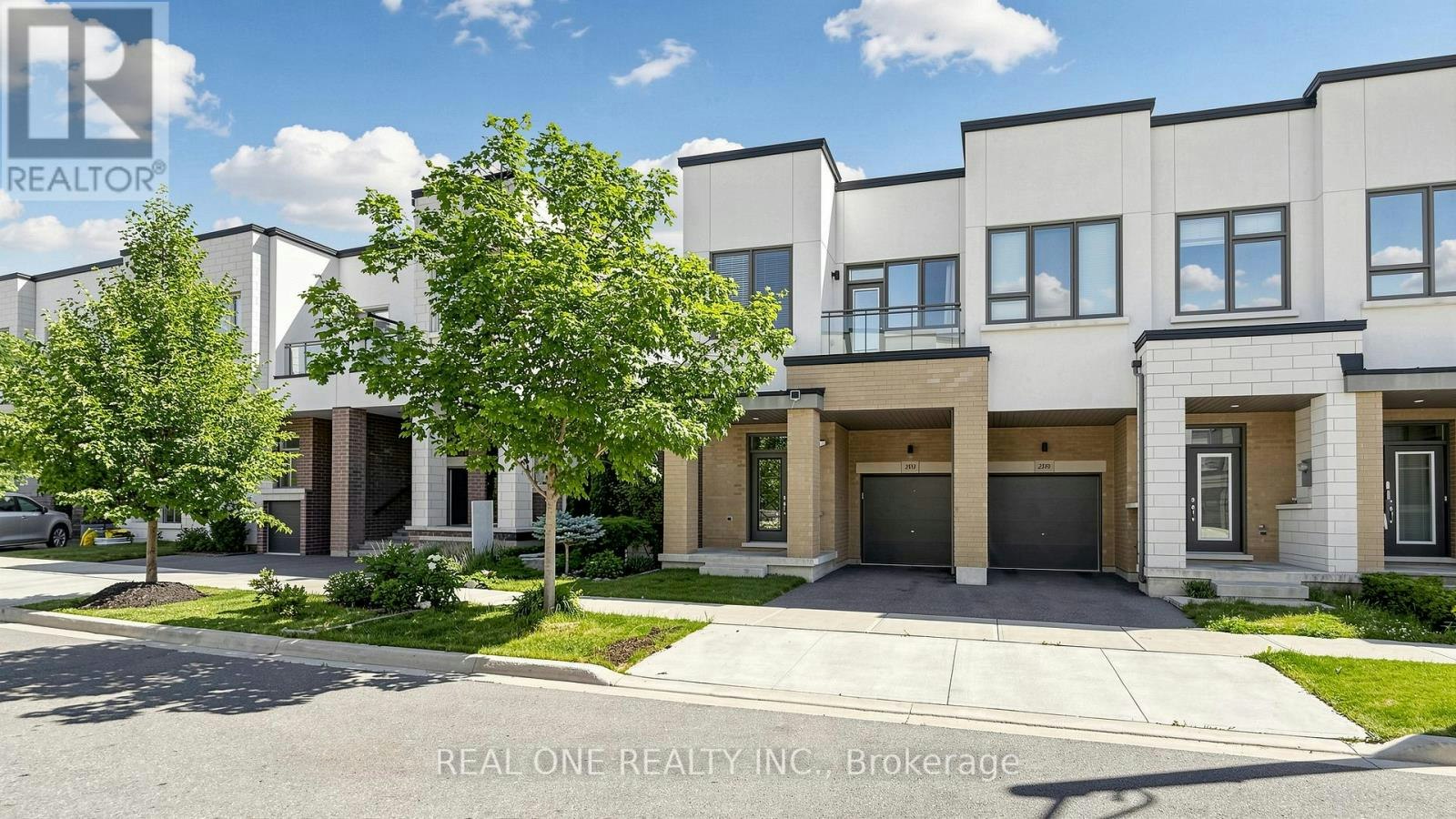 3151 Mintwood Circle, Oakville, ON, L6H 0N9