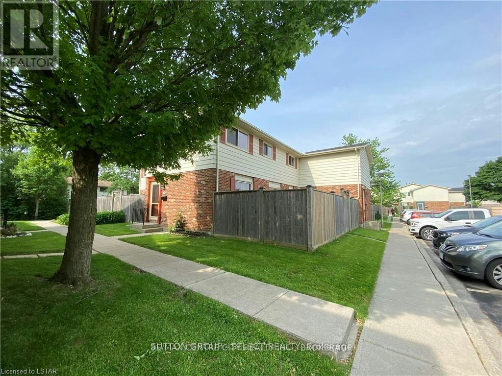 93 Conway Drive, London, ON, N6E 2H4 - 2