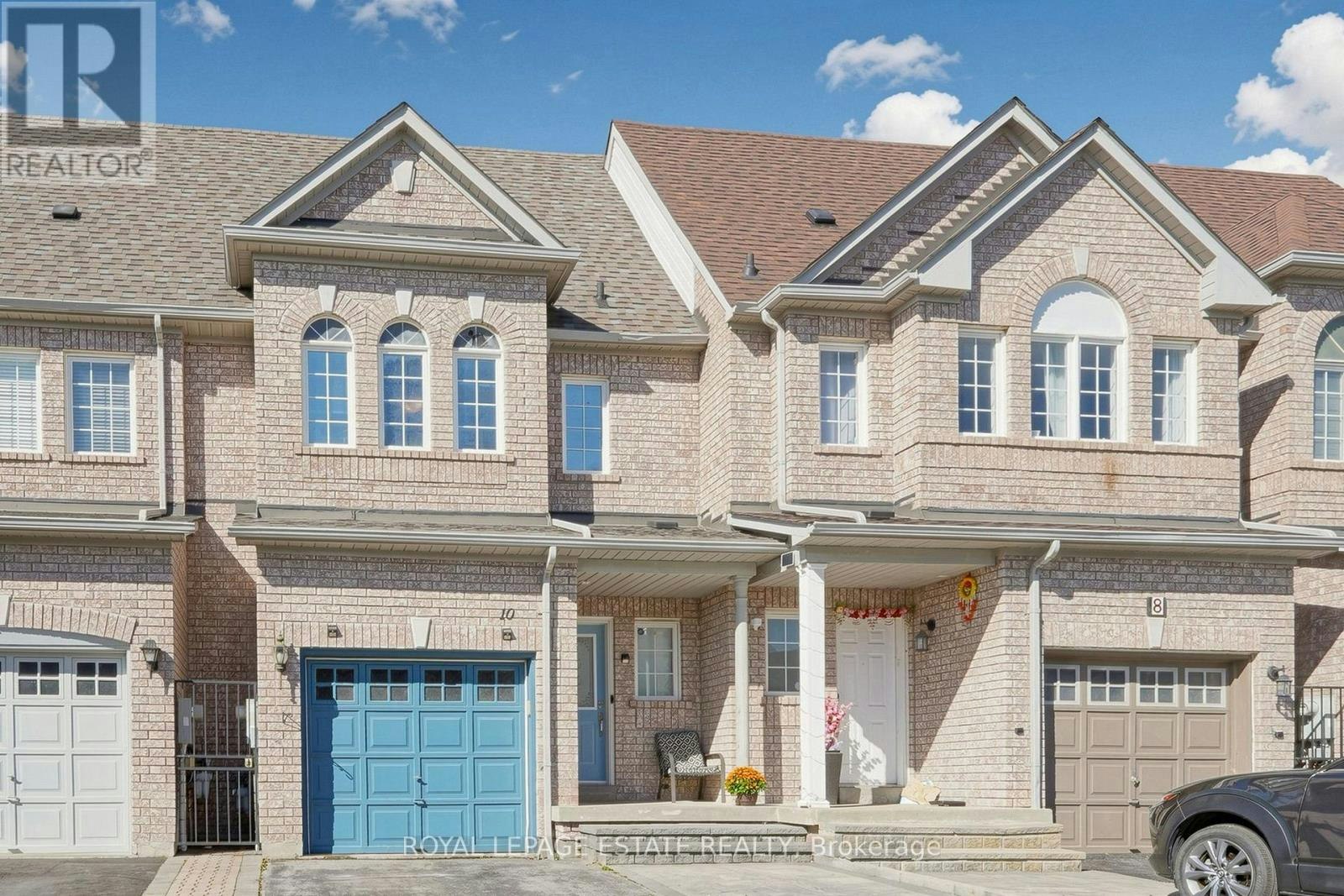 10 Dooley Crescent, Ajax, ON, L1T 4J4