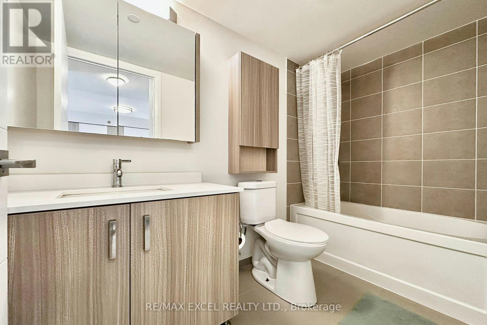 703-18 Uptown Drive, Markham, ON, L3R 5M5 - 18