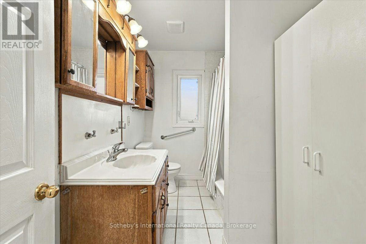 163 Deane Avenue, Oakville, ON, L6K 1N2 - 21