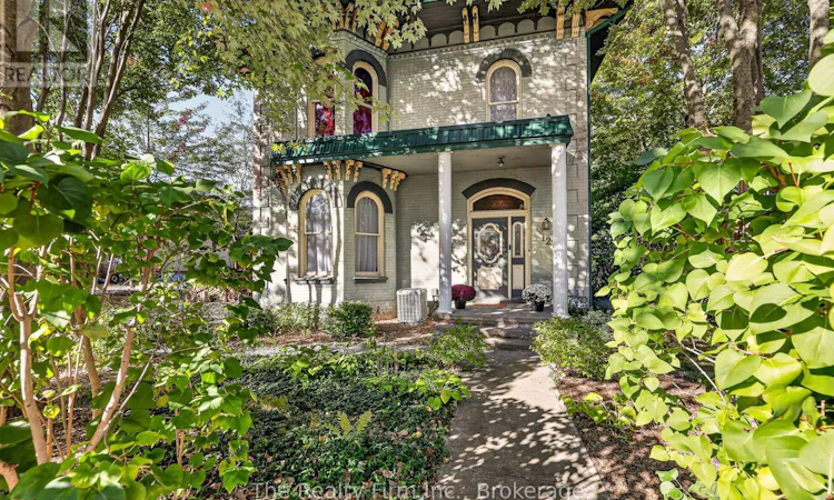 12 Stover Street S