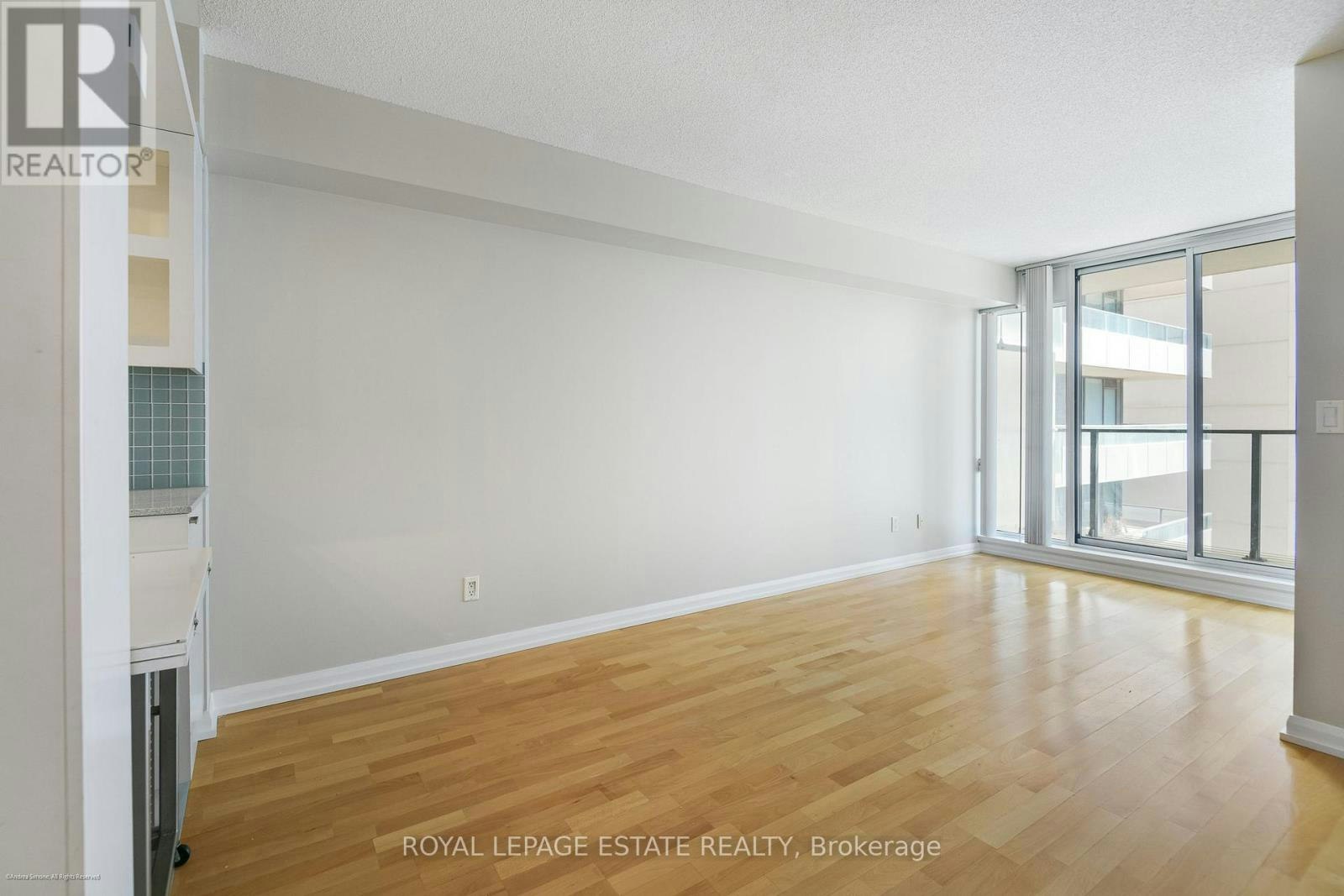 938-111 Elizabeth Street, Toronto, ON, M5G 1P7 - 9