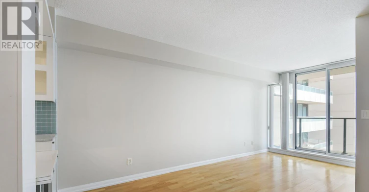 938-111 Elizabeth Street, Toronto, ON, M5G 1P7 - 9