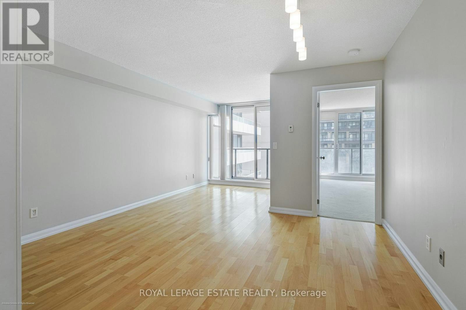 938-111 Elizabeth Street, Toronto, ON, M5G 1P7 - 2