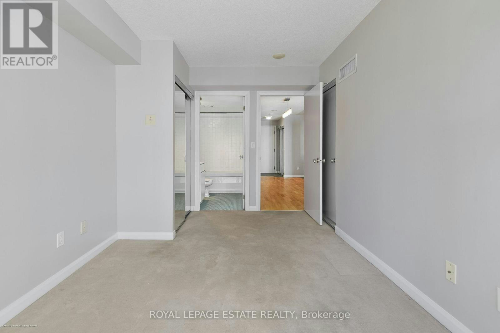 938-111 Elizabeth Street, Toronto, ON, M5G 1P7 - 16