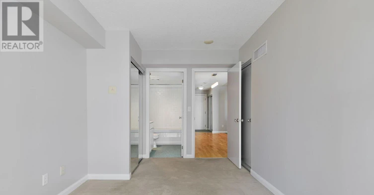 938-111 Elizabeth Street, Toronto, ON, M5G 1P7 - 16