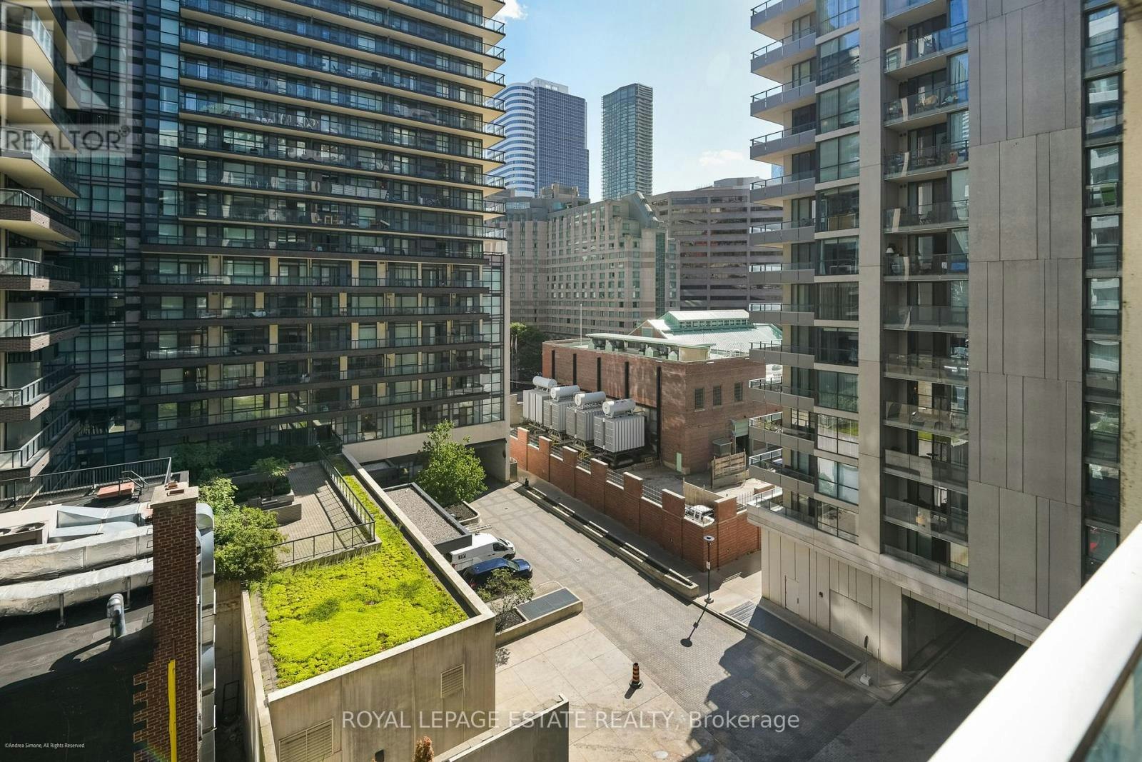 938-111 Elizabeth Street, Toronto, ON, M5G 1P7 - 20