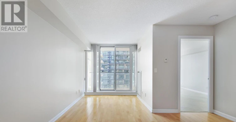 938-111 Elizabeth Street, Toronto, ON, M5G 1P7 - 12
