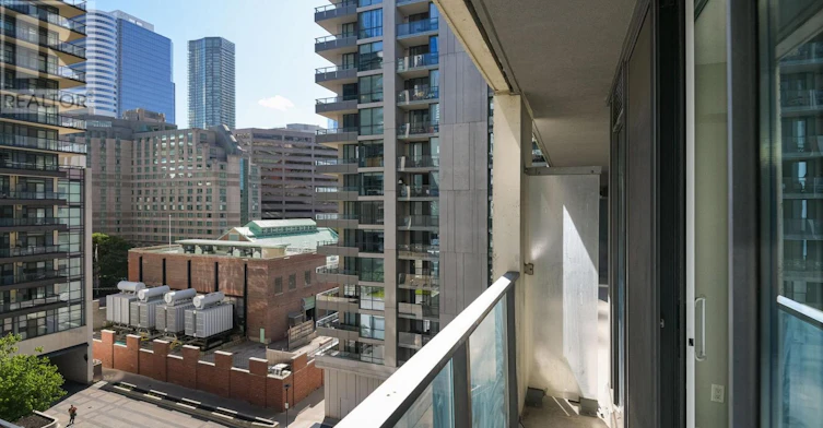 938-111 Elizabeth Street, Toronto, ON, M5G 1P7 - 19