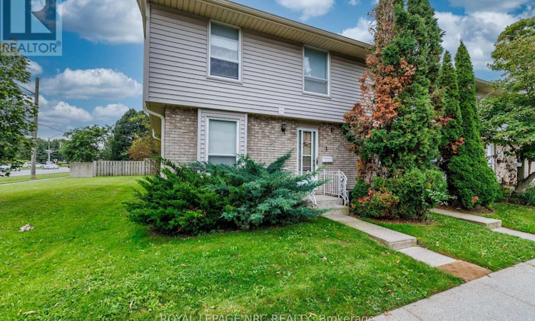1-242 Lakeport Road