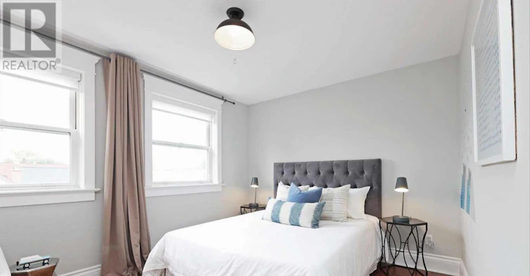 UPPER-10 Muriel Avenue, Toronto, ON, M4J 2X9 - 13