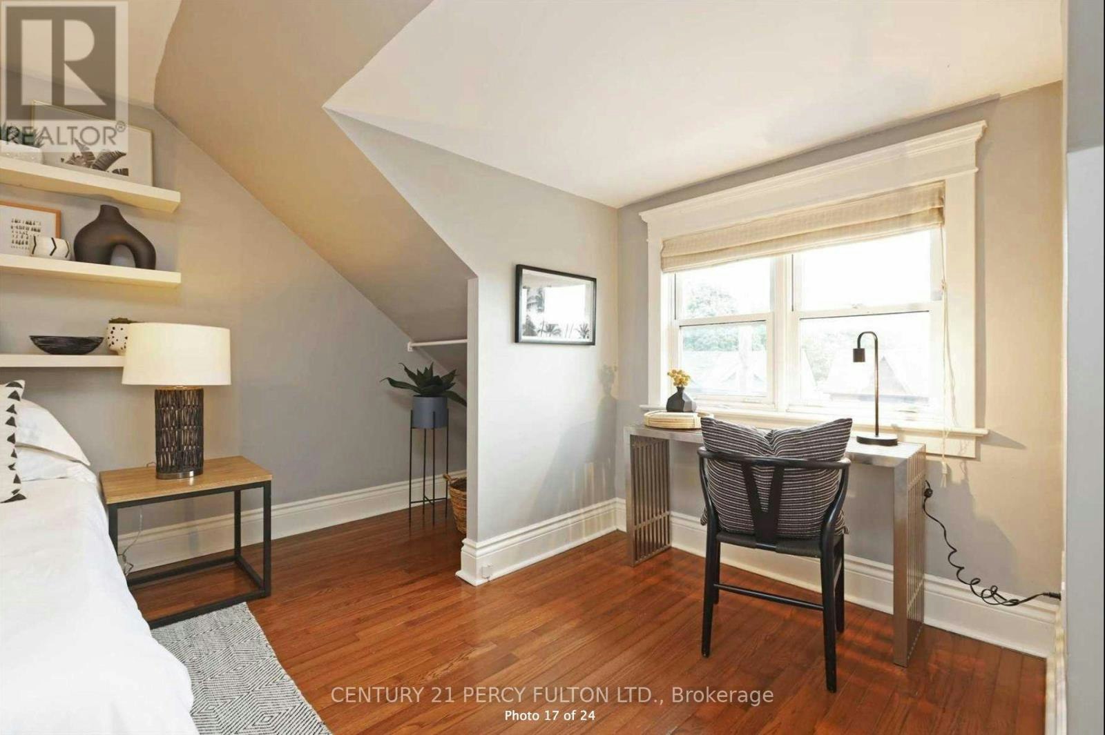 UPPER-10 Muriel Avenue, Toronto, ON, M4J 2X9 - 12