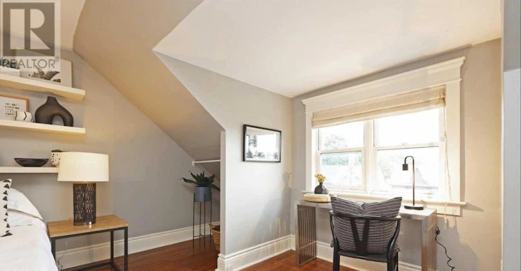 UPPER-10 Muriel Avenue, Toronto, ON, M4J 2X9 - 12