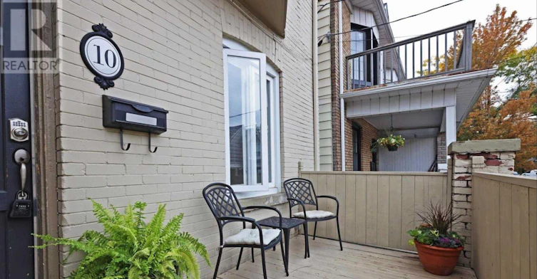 UPPER-10 Muriel Avenue, Toronto, ON, M4J 2X9 - 16