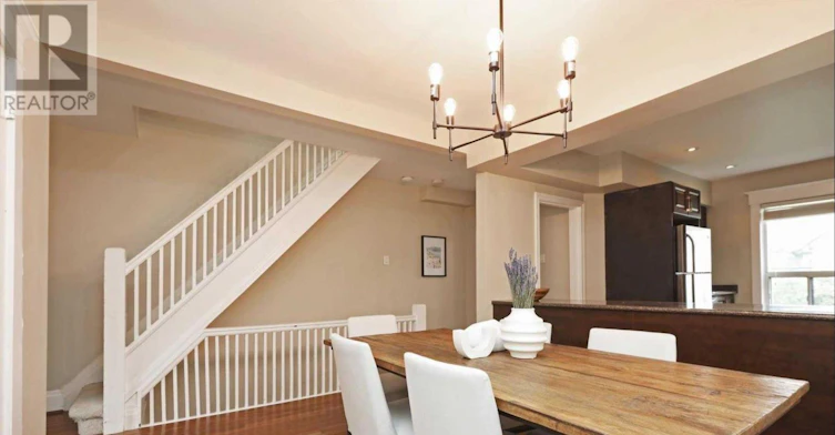 UPPER-10 Muriel Avenue, Toronto, ON, M4J 2X9 - 5
