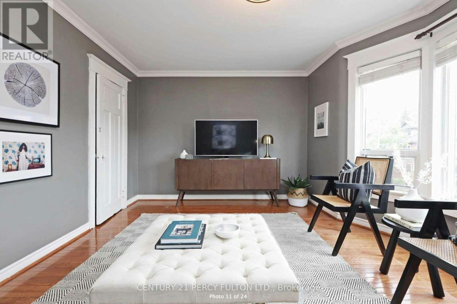 UPPER-10 Muriel Avenue, Toronto, ON, M4J 2X9 - 7