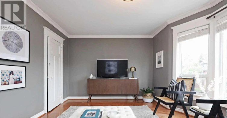 UPPER-10 Muriel Avenue, Toronto, ON, M4J 2X9 - 7