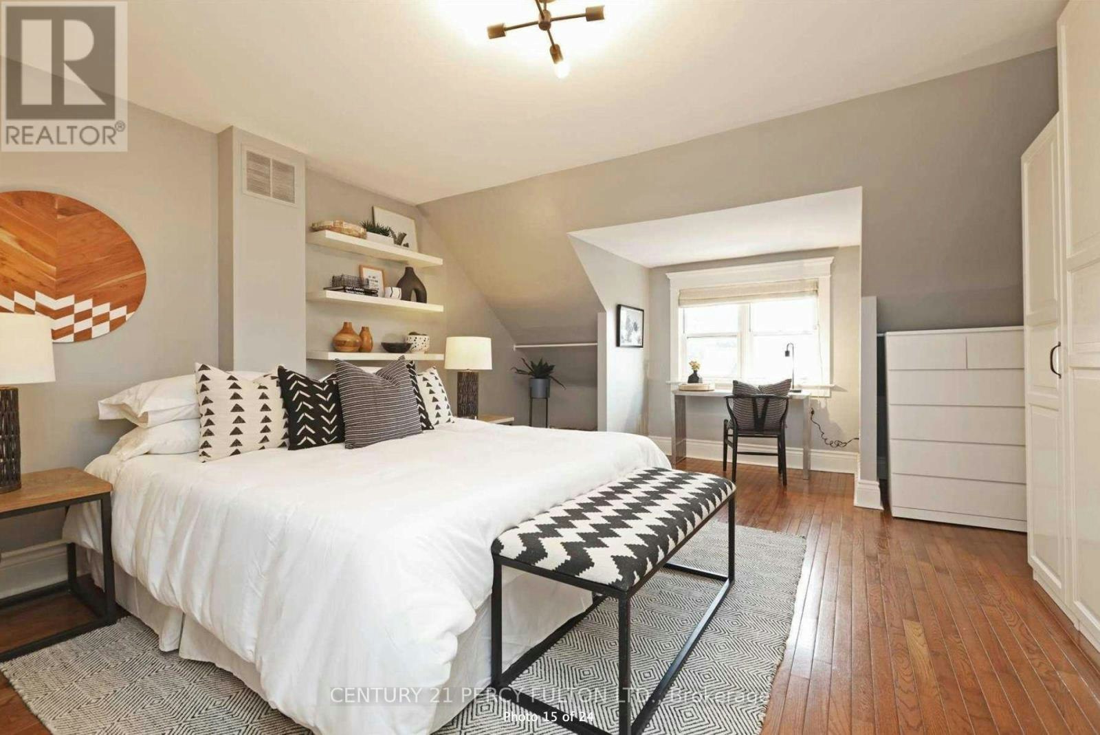 UPPER-10 Muriel Avenue, Toronto, ON, M4J 2X9 - 11