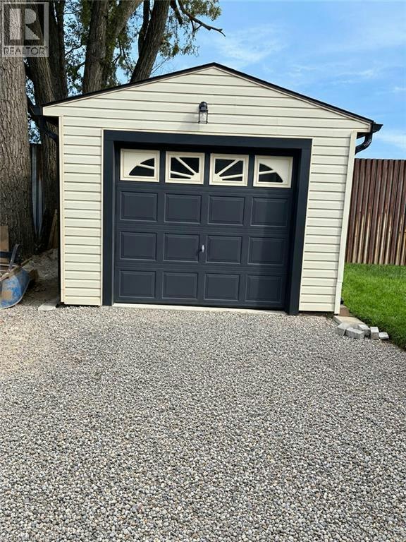 27 Mahony Avenue, Hamilton, ON, L8H 3C3 - 21