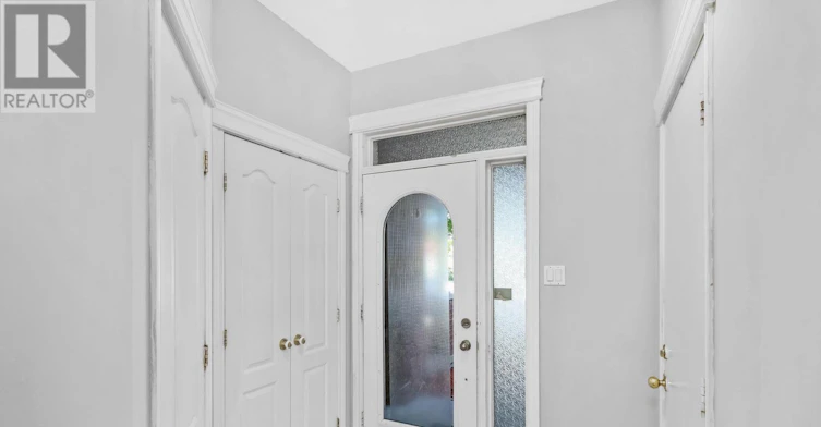 141 Hearst Way, Ottawa, ON, K2L 4G5 - 4