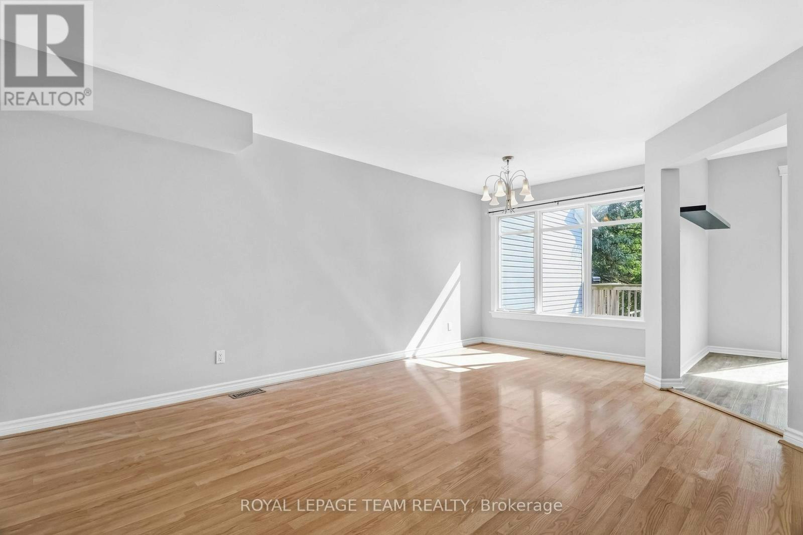 141 Hearst Way, Ottawa, ON, K2L 4G5 - 9