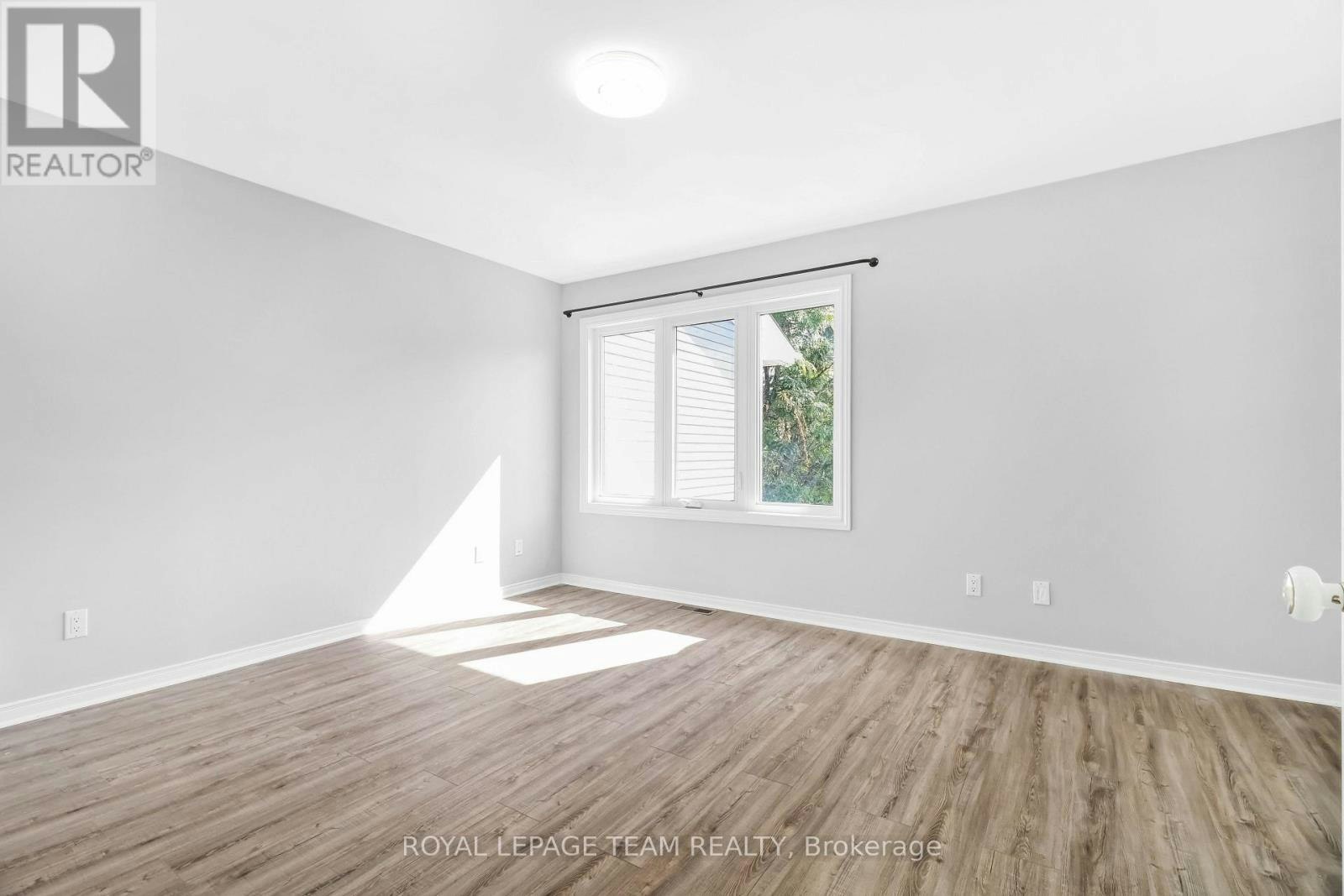 141 Hearst Way, Ottawa, ON, K2L 4G5 - 15