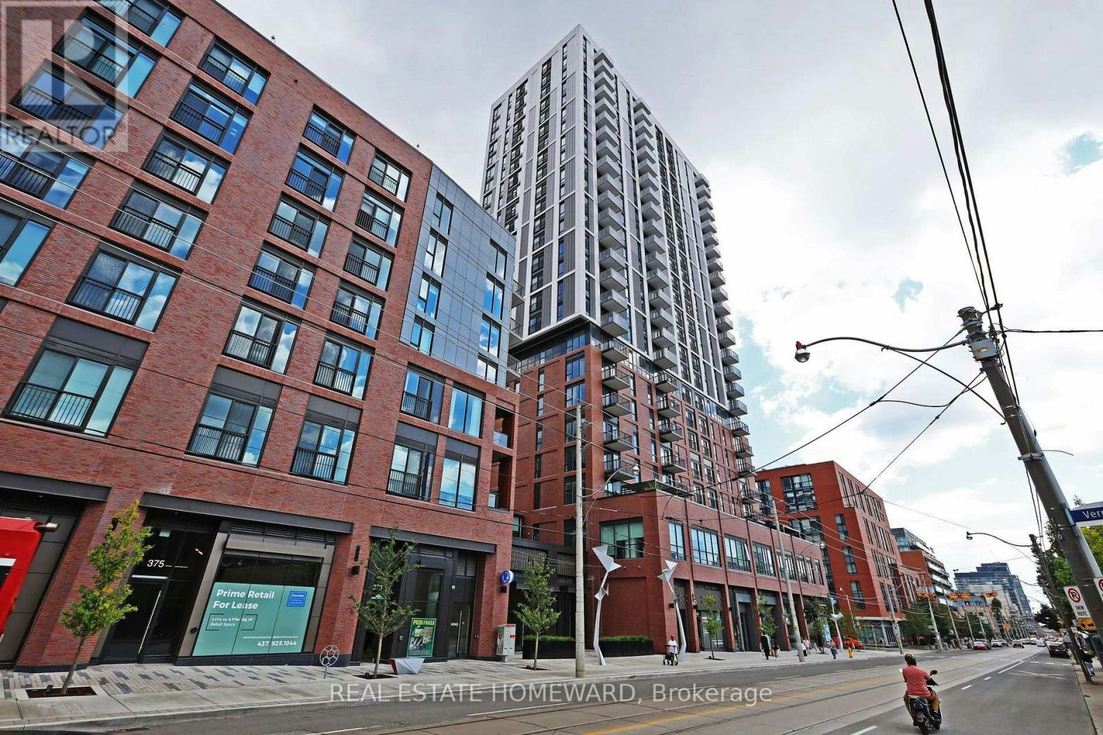 1703-10 Oak Street, Toronto, ON, M5A 0Z1