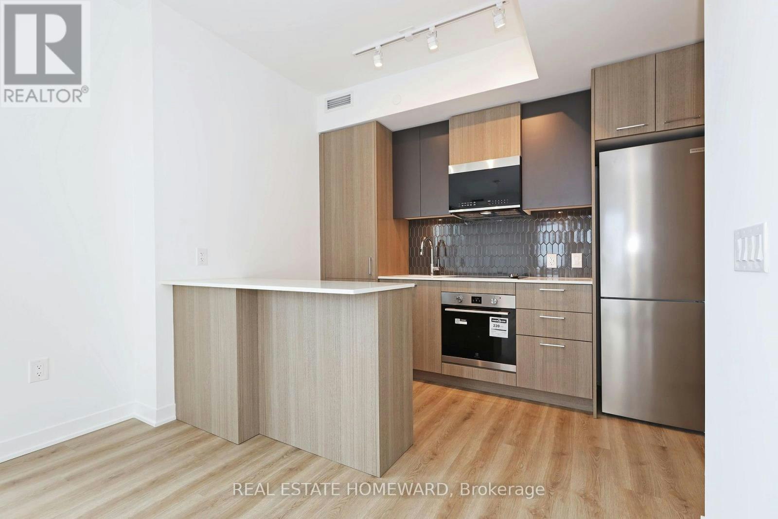 1703-10 Oak Street, Toronto, ON, M5A 0Z1 - 4