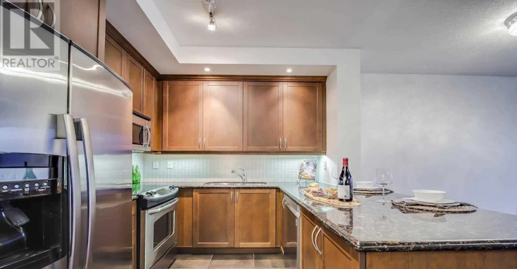 731-628 Fleet Street, Toronto, ON, M5V 1A9 - 9
