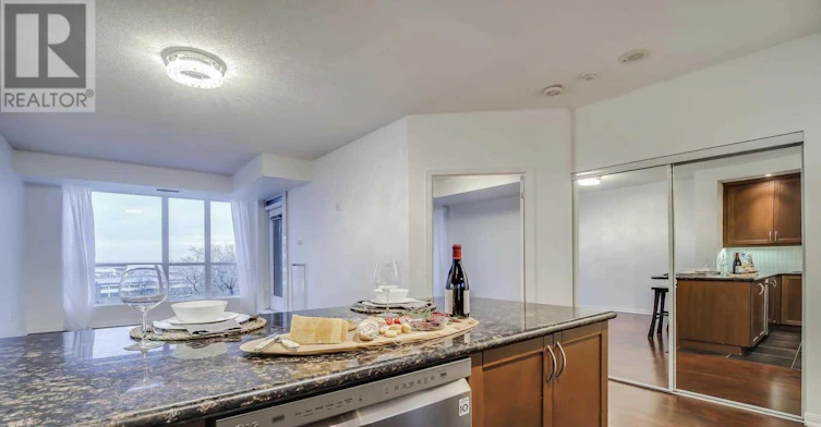 731-628 Fleet Street, Toronto, ON, M5V 1A9 - 10