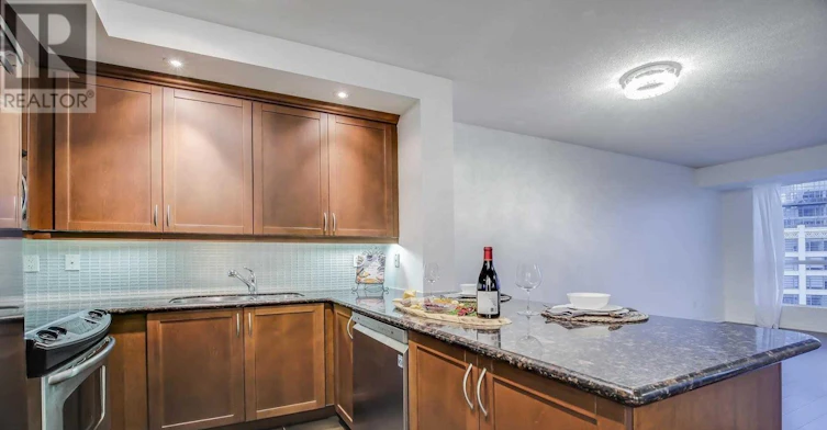 731-628 Fleet Street, Toronto, ON, M5V 1A9 - 12