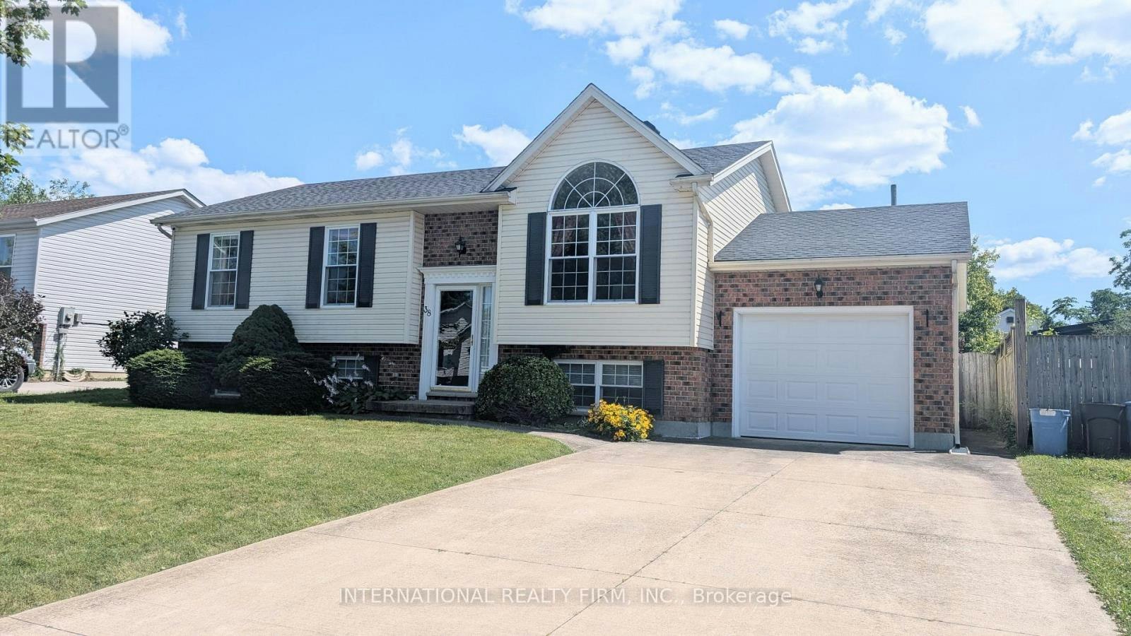38 Windle Village Crescent, Thorold, ON, L2V 4Z6