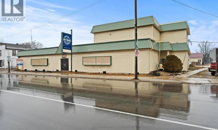 2744 County 42 Road