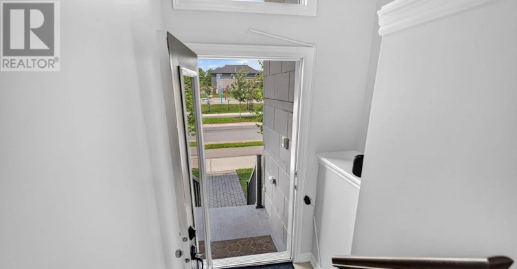 1440 Hemlock Road, Ottawa, ON, K1K 4B9 - 2