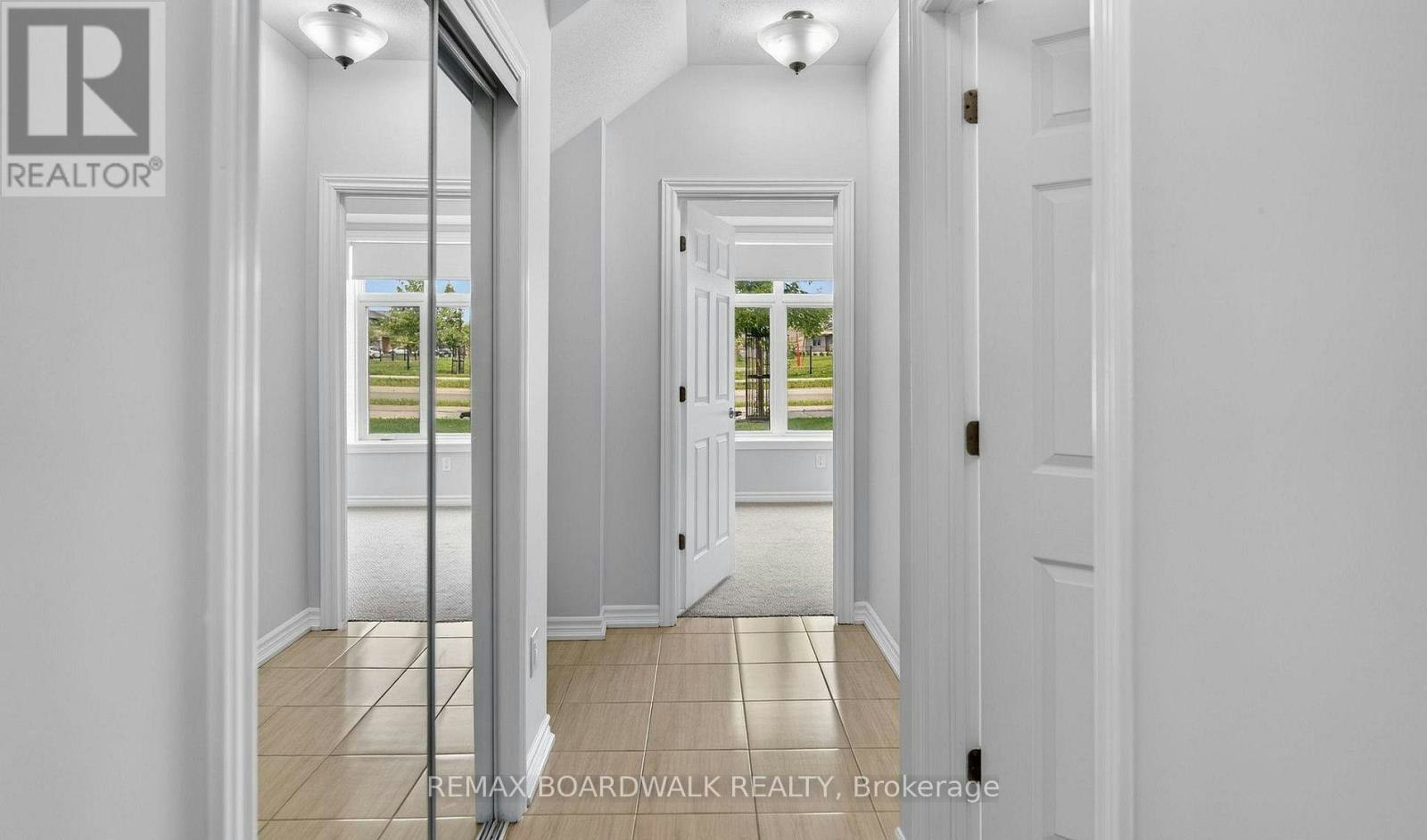 1440 Hemlock Road, Ottawa, ON, K1K 4B9 - 3