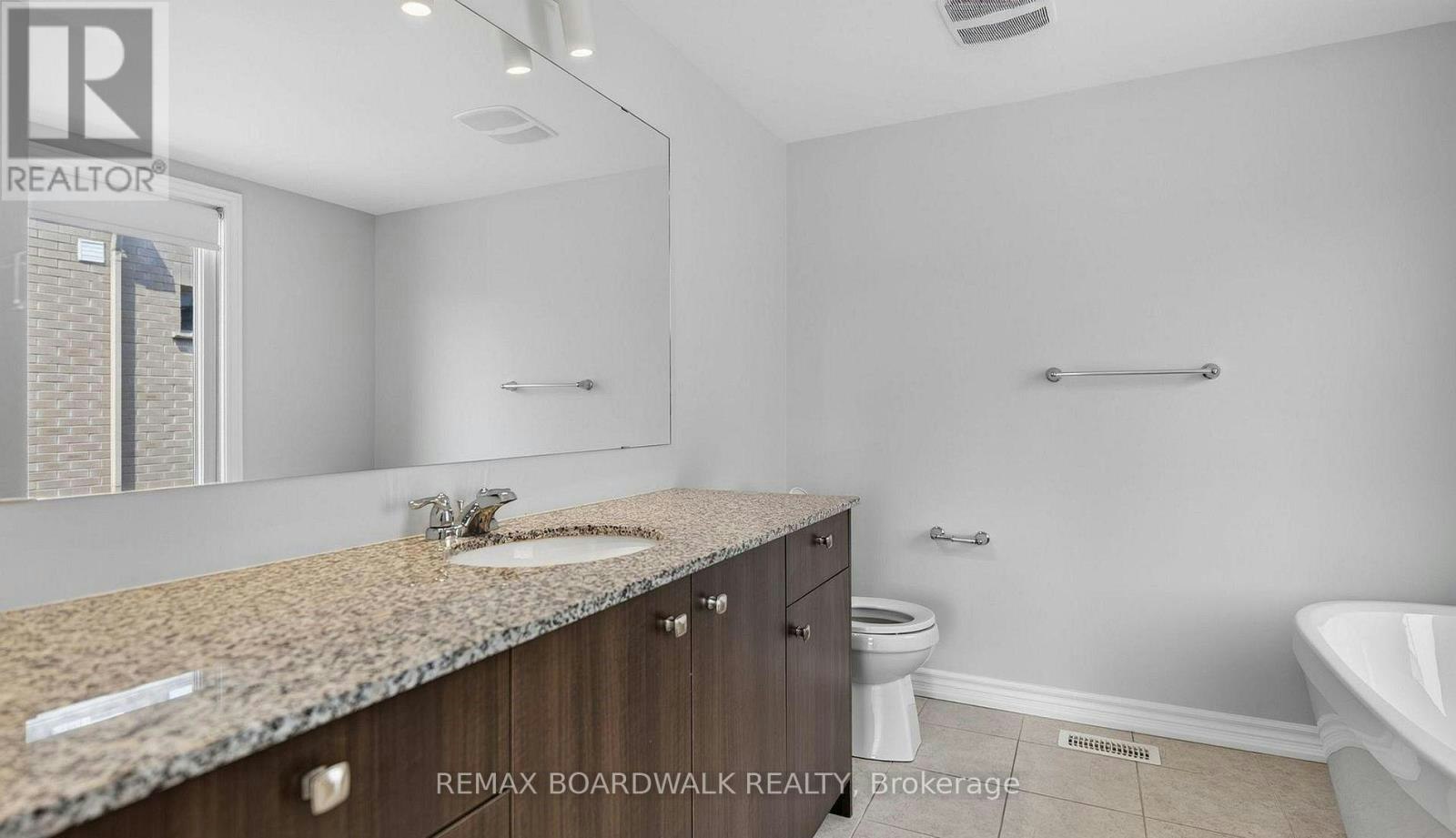 1440 Hemlock Road, Ottawa, ON, K1K 4B9 - 14